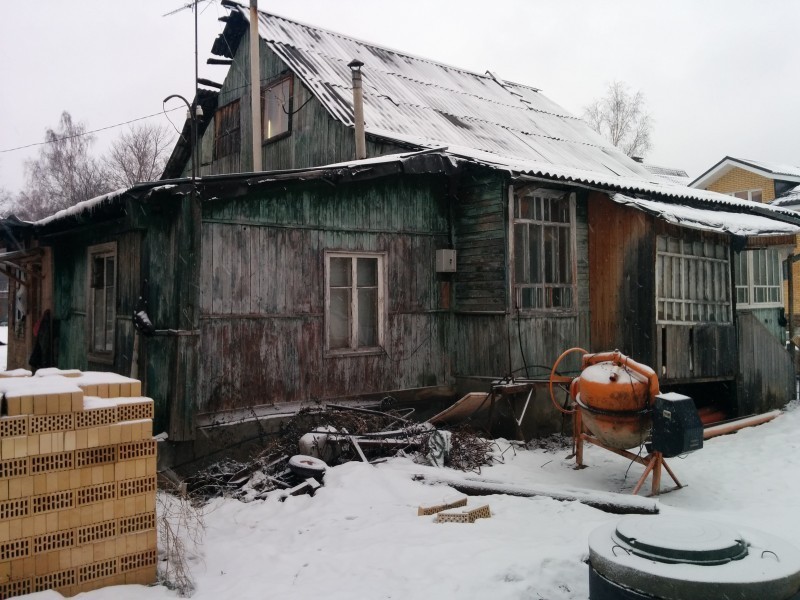 Отдам дом в московской области. Деревянный дом даром. Отдам даром дом. Отдам дом в деревне.