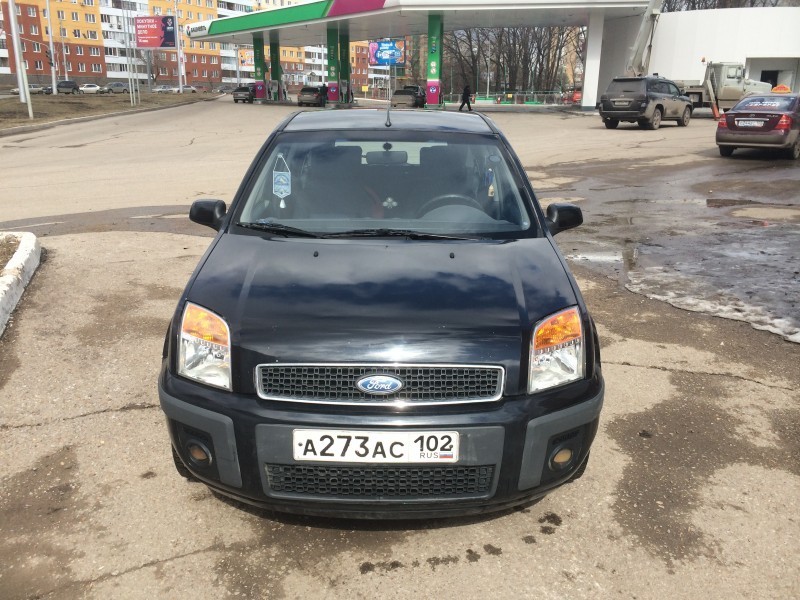 Ford Fusion черный