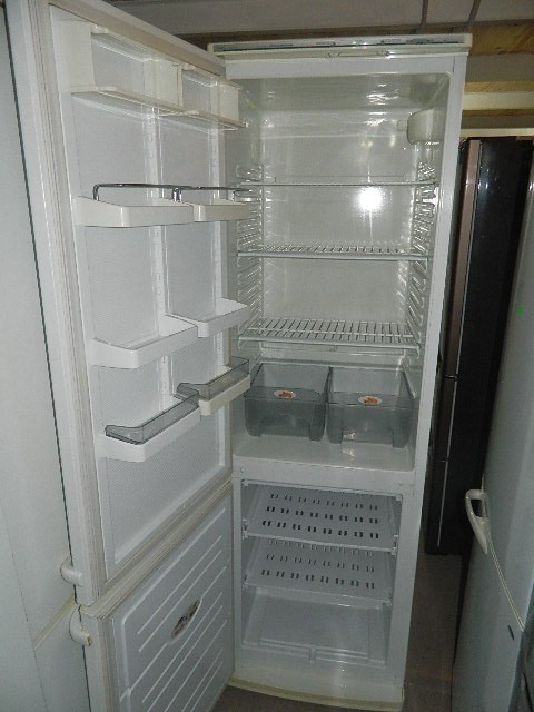 Холодильник Атлант 2х камерный 2х компрессорный. Холодильник Атлант 2712-86. Холодильник атлант б у