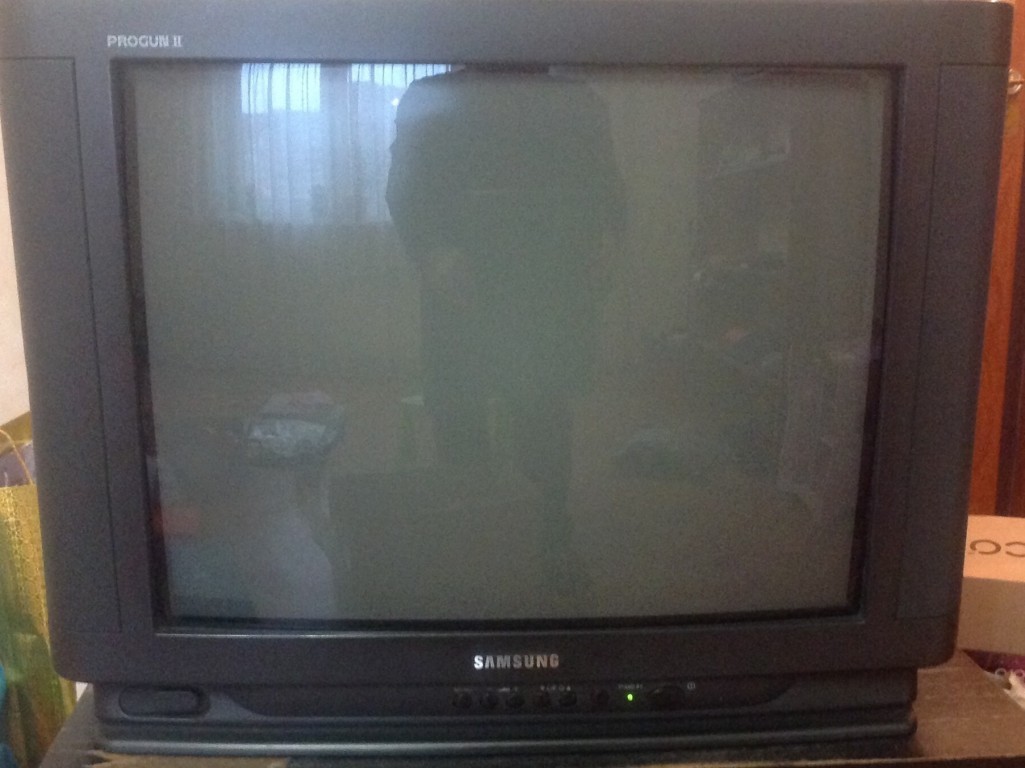 Б у телевизоры самсунг. Ламповый телевизор Samsung 1996. Телевизор Samsung 52. Телевизор ЭЛТ Samsung 2005.