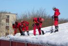 Уборка снега с крыши домов и зданий и другие высотные работы в Перми