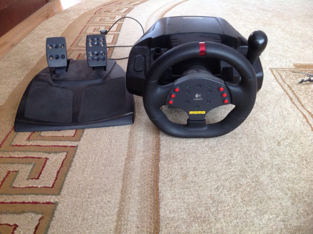 Руль мом рейсинг. Игровой руль Лоджитек МОМО. Logitech Momo Racing Force feedback Wheel. Игровой руль МОМО рейсинг. Потенциометр Logitech Momo Racing.