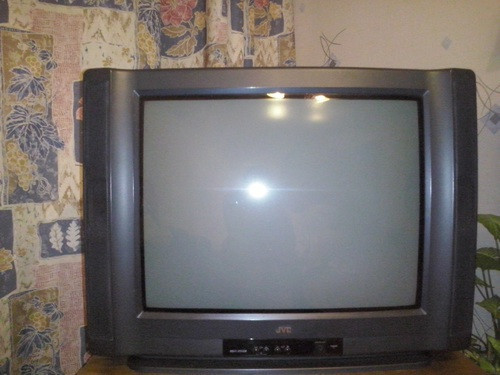 Скупка телевизор б у. Телевизор JVC C-21ze. JVC C-21ze пульт. JCV телевизор модель c21ze. Телевизор JVS диагональ 82 цена белый.
