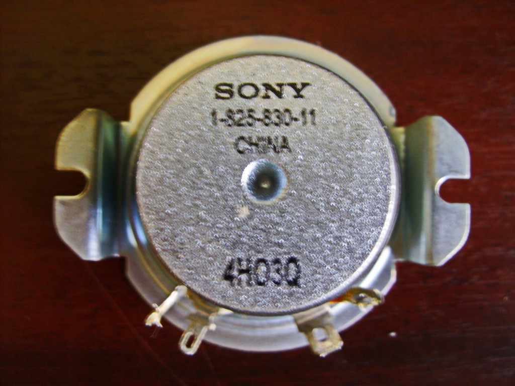 Sony 825