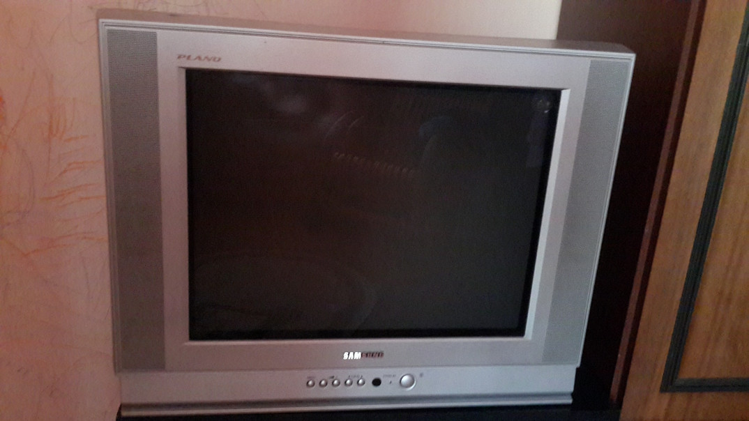 Телевизор samsung серебристый. Телевизор старый самсунг ck50812. Телевизор самсунг 72 см серебристый. Телевизор Samsung 1992. Телевизор самсунг модель 5032 старый.