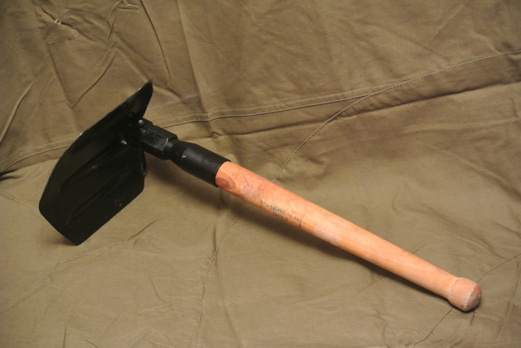 Складная десантная лопата ссср  - Барахолка вещи из рук в руки .