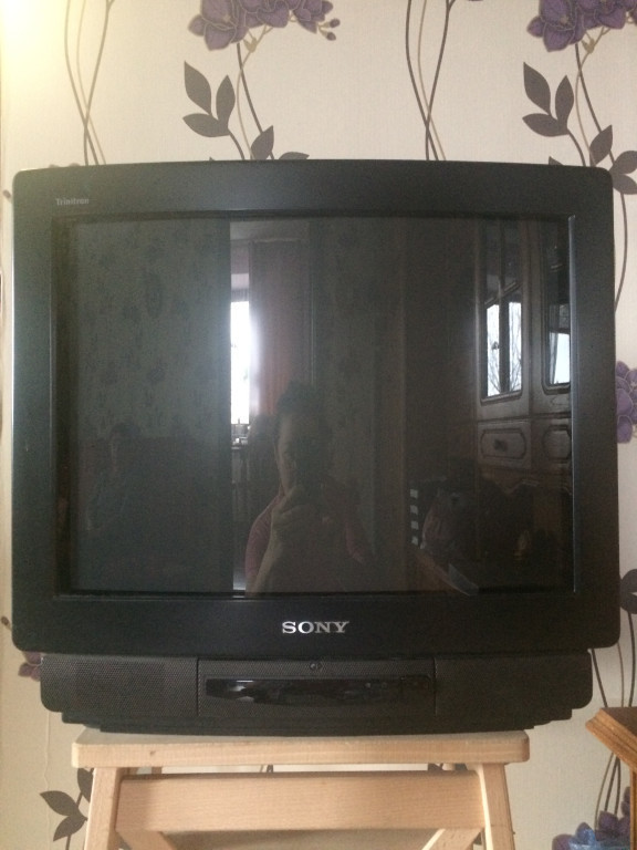 Телевизор 52 см. Sony Trinitron 52см. Sony Trinitron телевизор диагональ. Телевизор Sony Trinitron 90-х годов. Старый телевизор сони 1996.