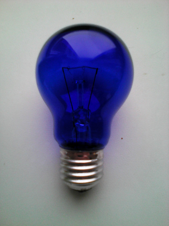 Лампочка 1 красный цвет. Лампа накаливания синяя 60вт е27. Лампа накаливания синяя вольфрамовая а55 с 230-60 к рефлектору синяя. Лампа накаливания вольфрамовая синяя 60вт. Лампа накаливания синяя 60вт e27 лечебная.