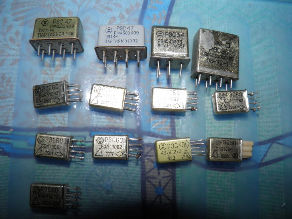 Тиристор на транзисторах. Самые ценные транзисторы. 1т806 усилитель. 2с803б.