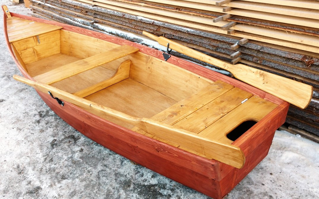 Русская плоскодонка. Лодка плоскодонка 4 метра. Лодка весельная деревянная. Деревянная лодка плоскодонка. Рундук на деревянной лодке.