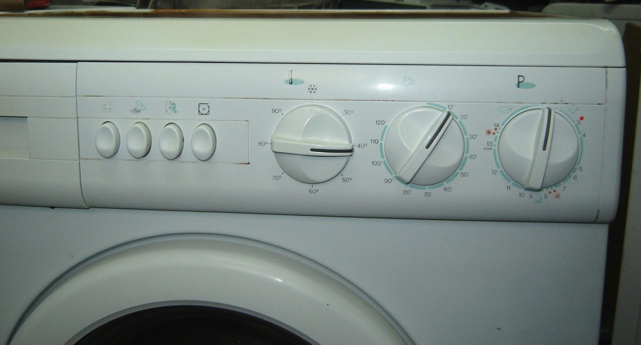 Номера стиральных машин индезит. Стиральная машина Индезит 1040 TXR. Стиральная машина Индезит 105 ТХ.
