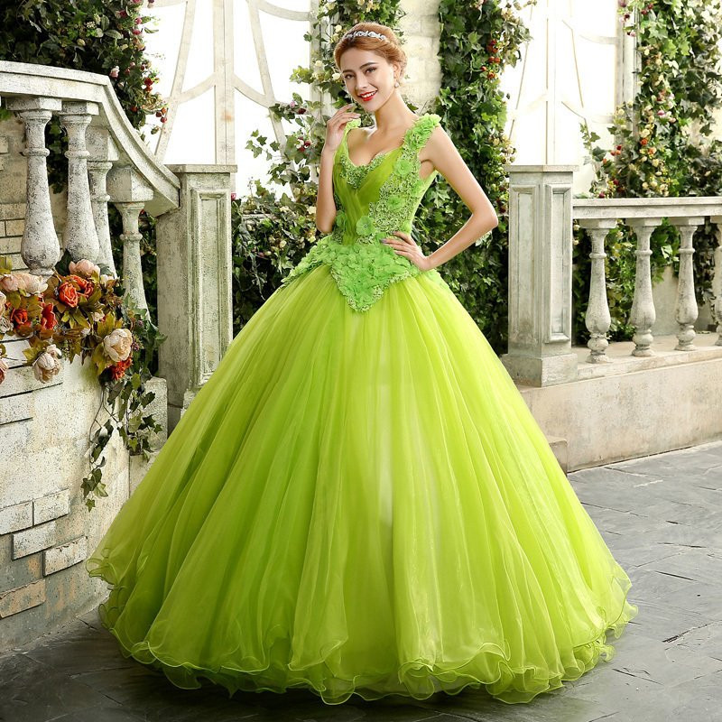 Красивые платья в зеленом цвете