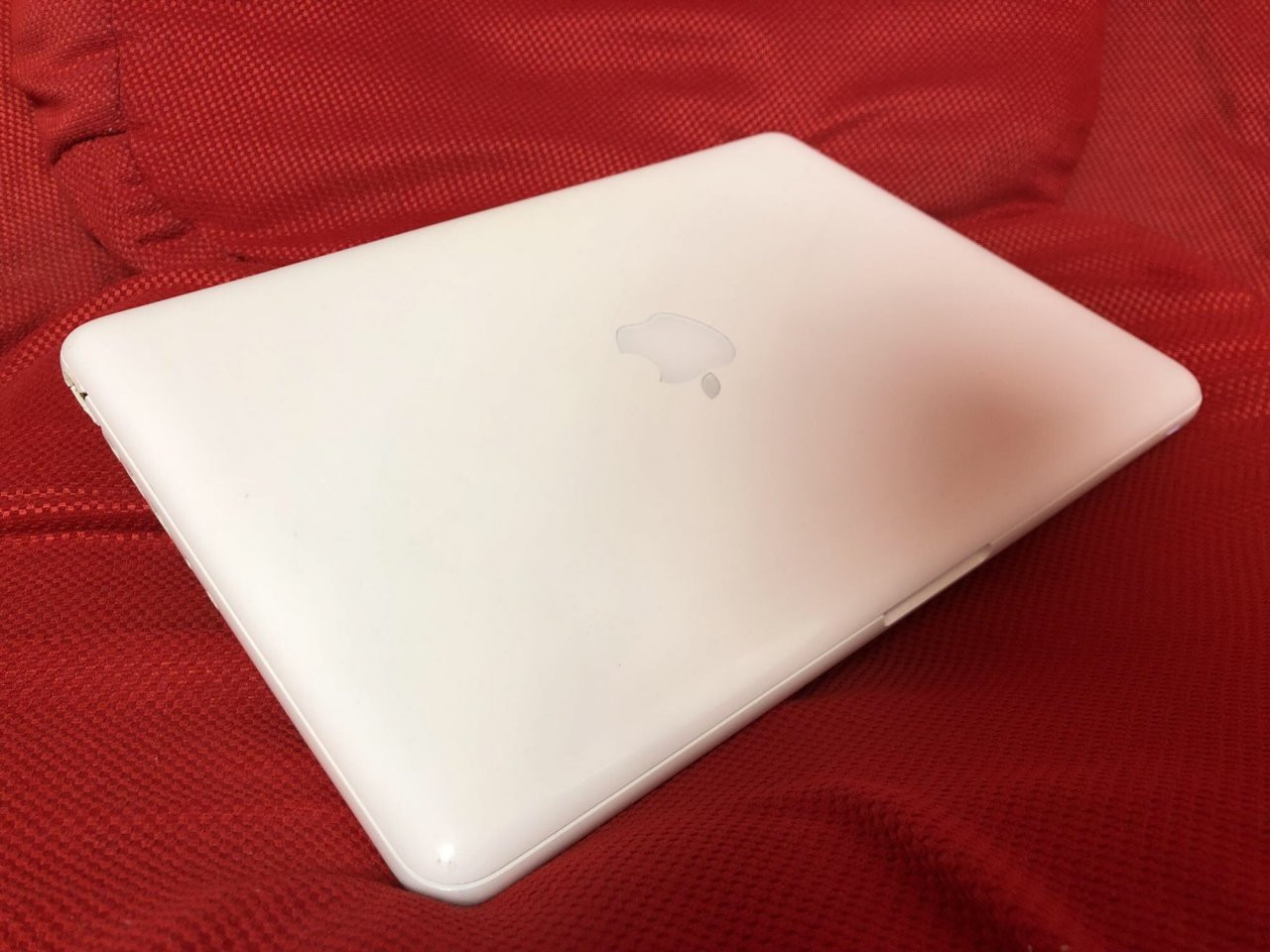 Корпус макбука. Apple MACBOOK 2009. Макбук 2 2009. Макбук 13 Mid 2009. MACBOOK 13 a1342.