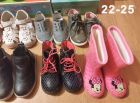 Продаю детскую обувь для девочек новую и б/у с 22-го по 25 р-р в Москве