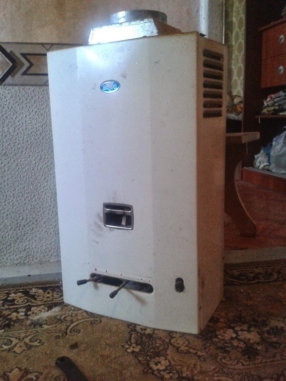 Газовая колонка старого образца