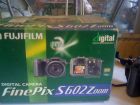 fujifilm finepix s602 zoom digital camera  --