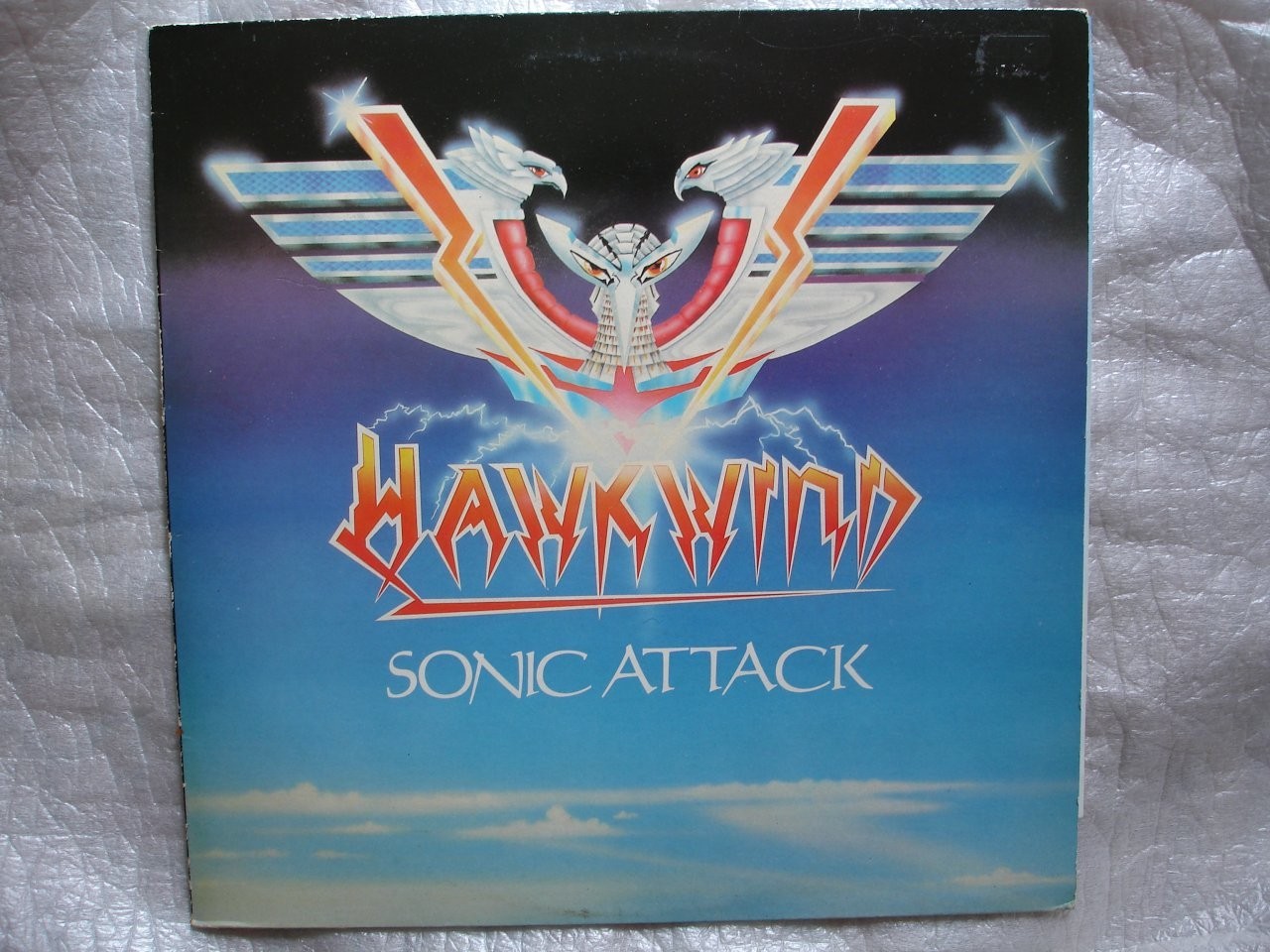 Sonic attack. Группа Hawkwind. Hawkwind - the Chronicle of the Black Sword. Hawkwind Atomhenge '76. Hawkwind - out of the Shadows 2008.