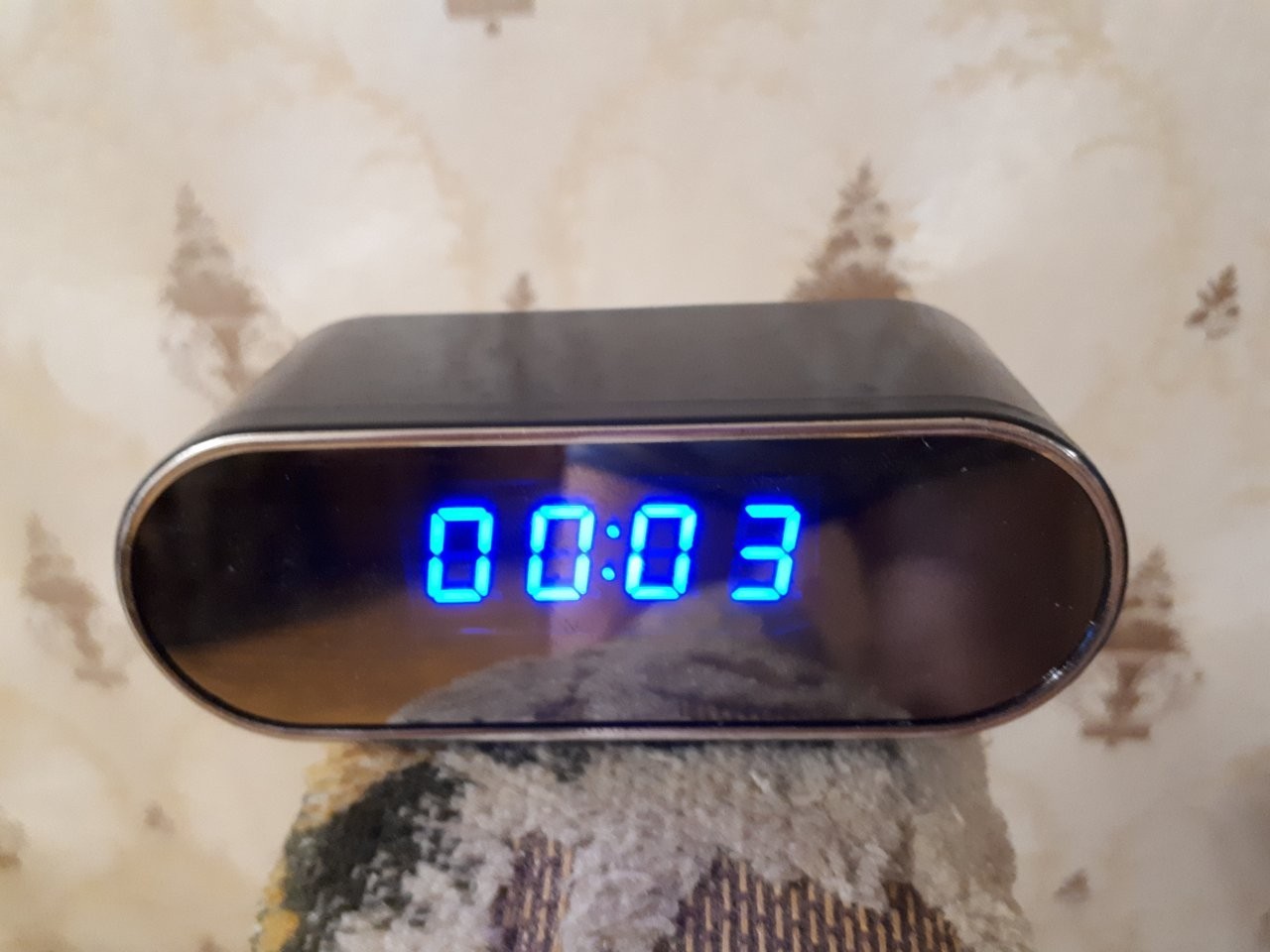Настольные часы со скрытой камерой в Южно-Сахалинске - Барахолка .
