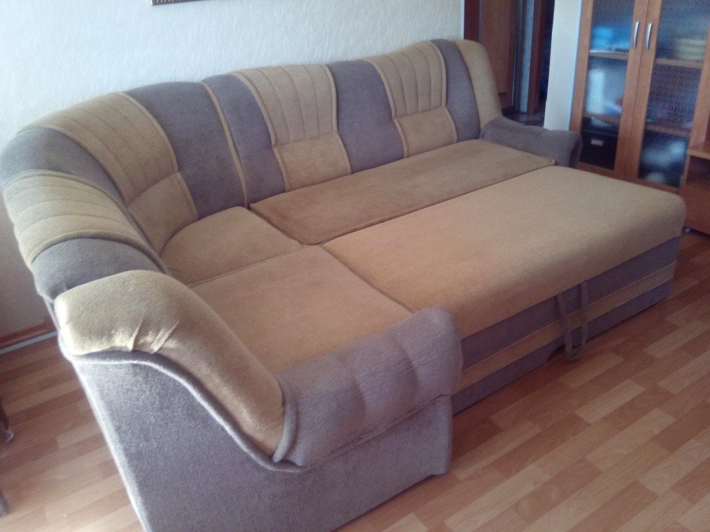 Авито мебель кресло диван. Угловой диван в хорошем состоянии. Мягкая мебель даром. Диван даром. Бэушную мебель диван.
