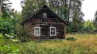 Домик на эстонском хуторе в хвойном лесу под старым изборском в Пскове