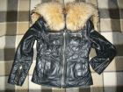 Женские кожаные куртки с расстегивающимся копюшоном из меха енота в Москве